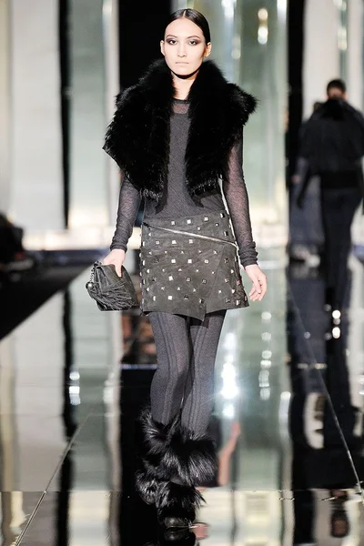 Look 11